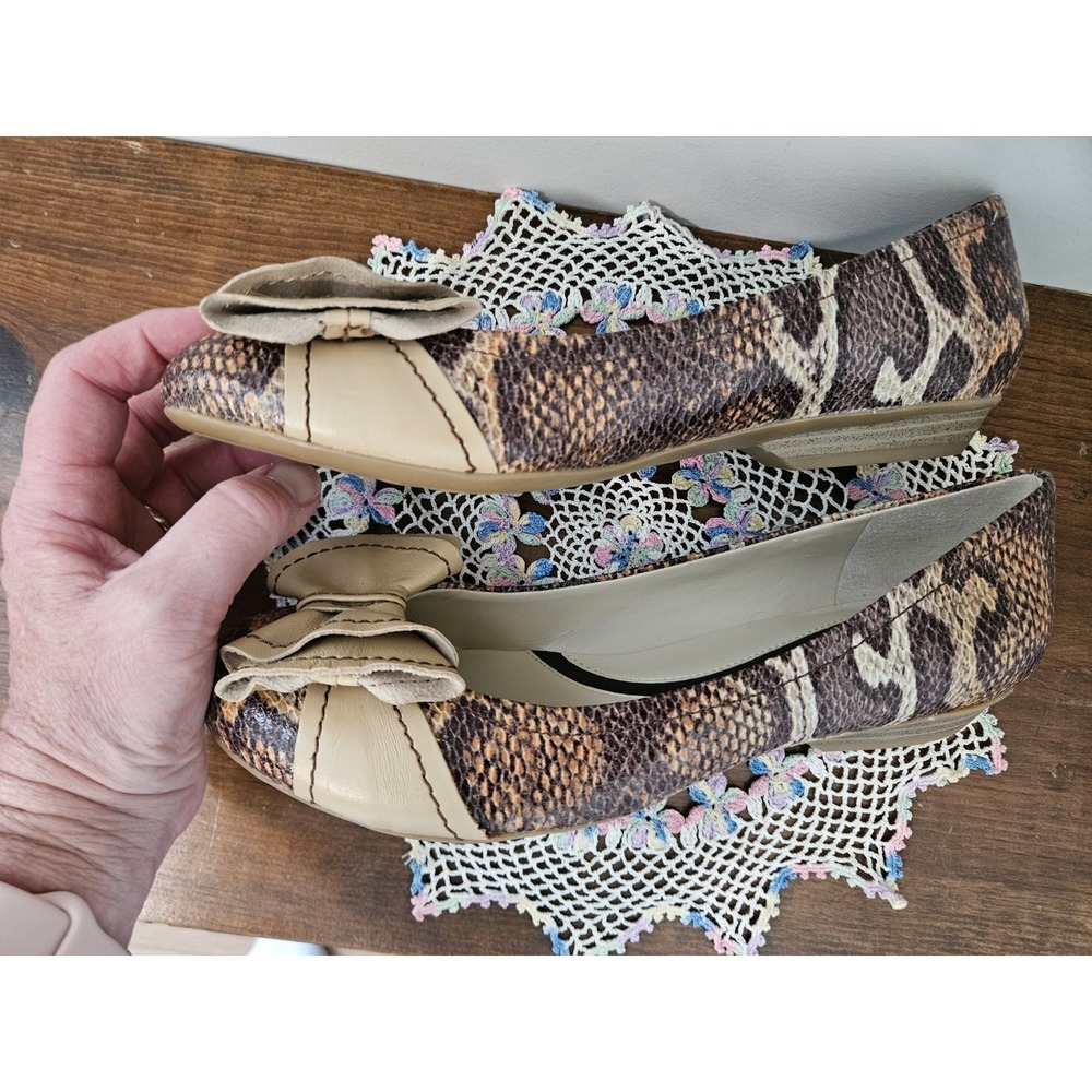 Naturalizer Flats 8W Brown Snakeskin Look Leather Decade Bow N5 Comfort Neutral - Picture 8 of 16